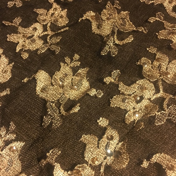 Gold scarf with sequins - Picture 2 of 4